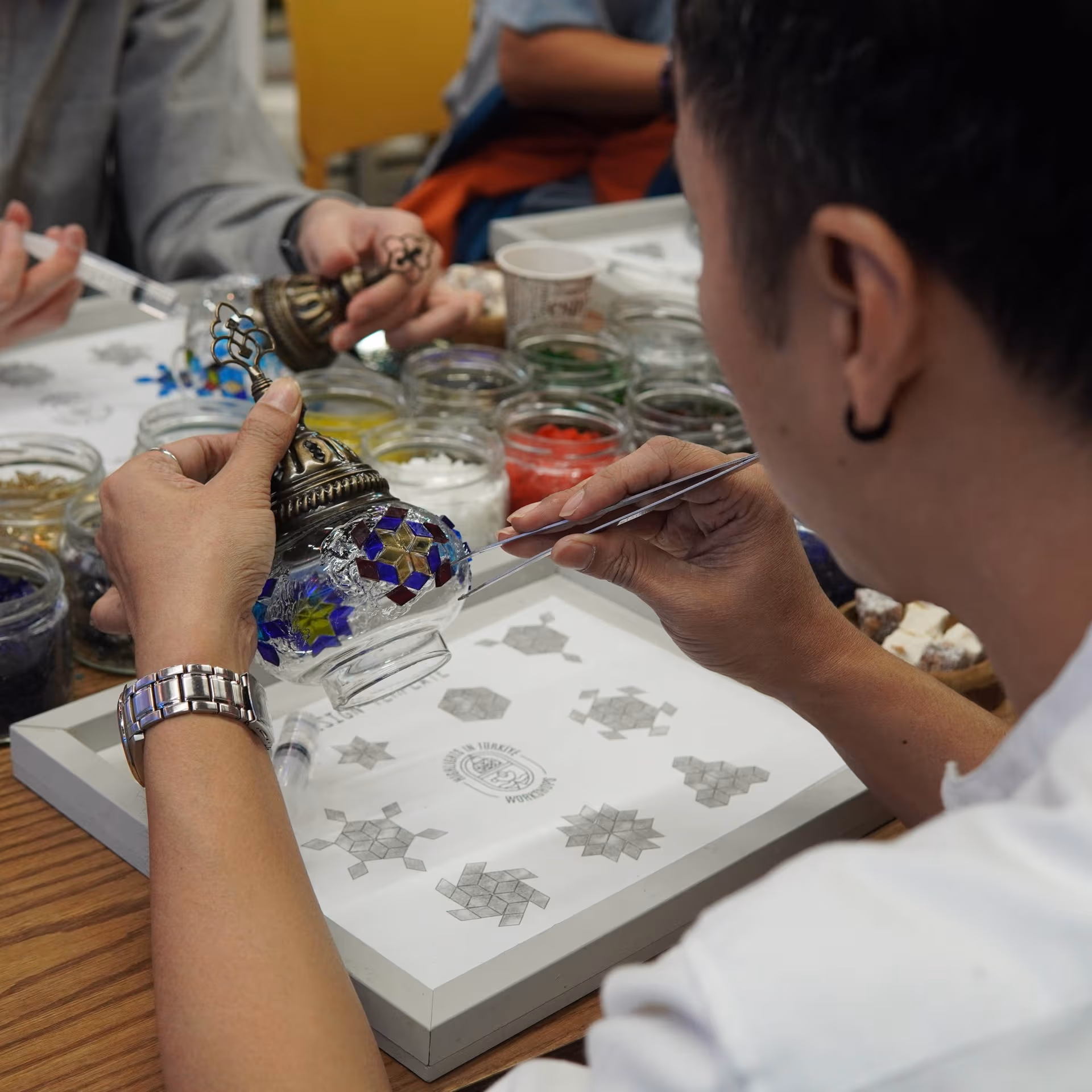 Kapadokya Mozaik Lamba Atölyesi – Peri Bacalarından İlham Alan Kendi Lambanı Yarat - Görsel 2