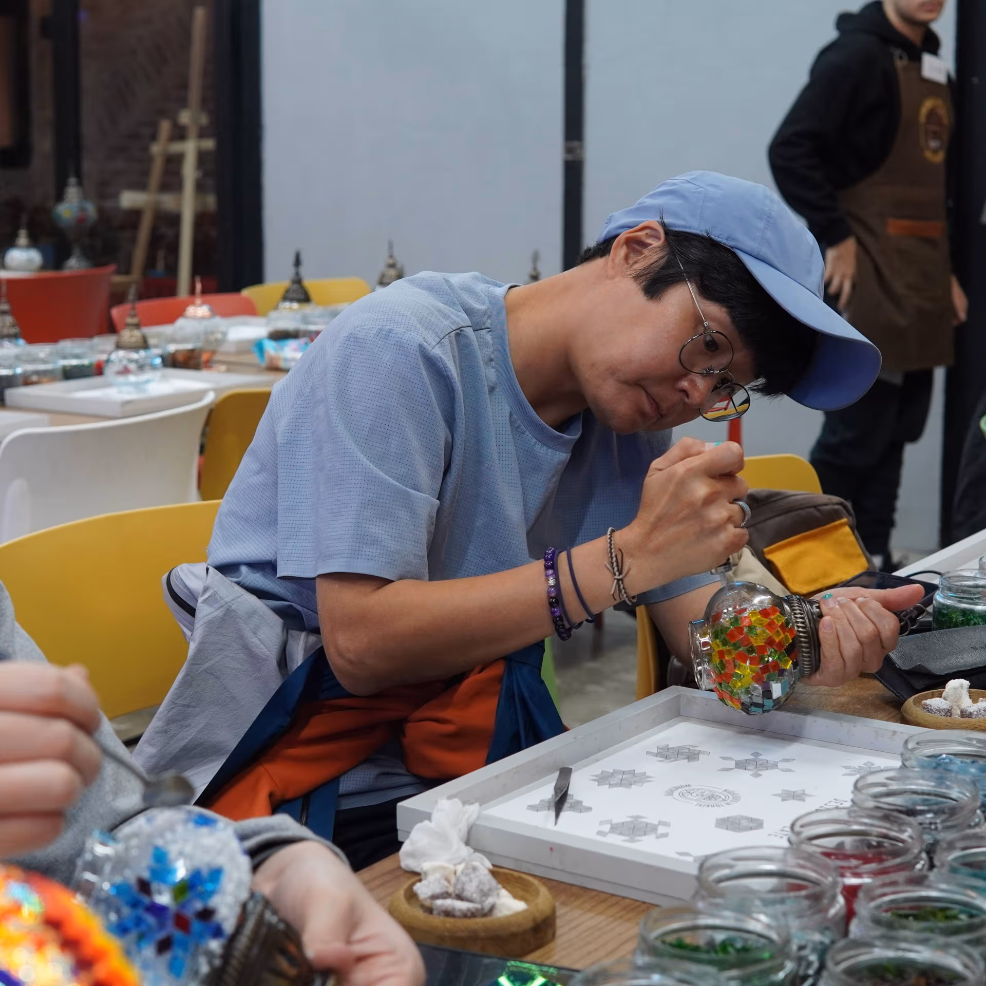 Kapadokya Mozaik Lamba Atölyesi – Peri Bacalarından İlham Alan Kendi Lambanı Yarat - Görsel 4