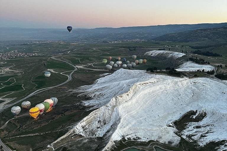 Pamukkale Hot Air Balloon Tour Over Travertines - Image 3